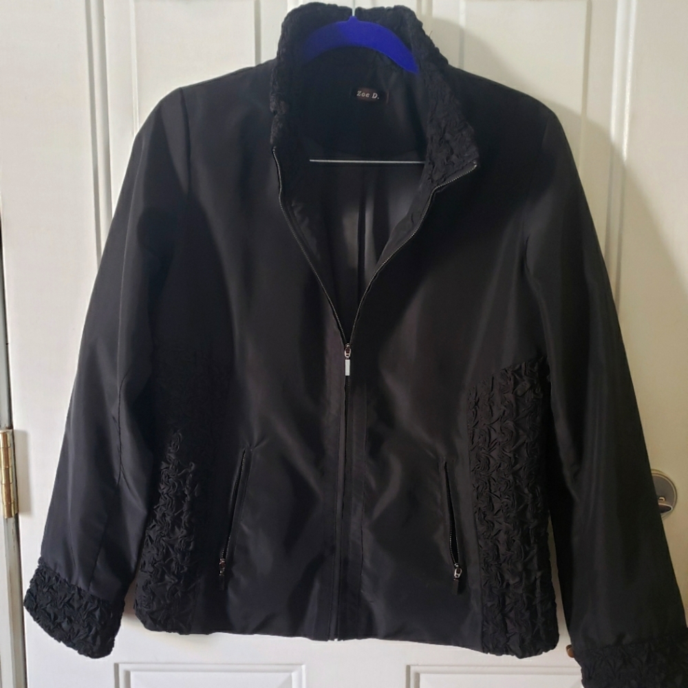 Zoe,D black jacket 100%polyester size large pre-owned